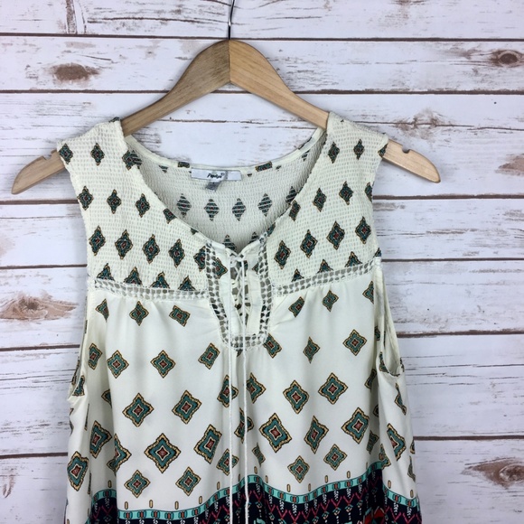 Papaya Multi Patterned Cream Lace Up Top - Picture 2 of 8